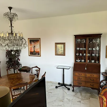 Appartamento Corso Degli Inglesi *
